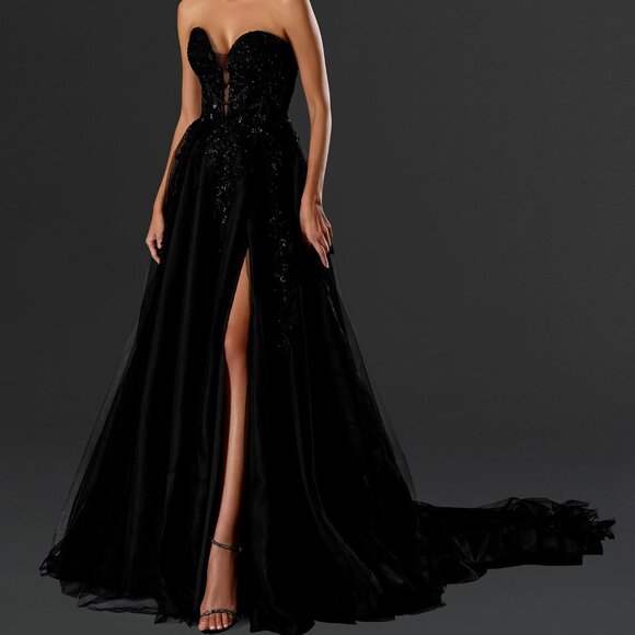 Maisy - Picture 3 of 5